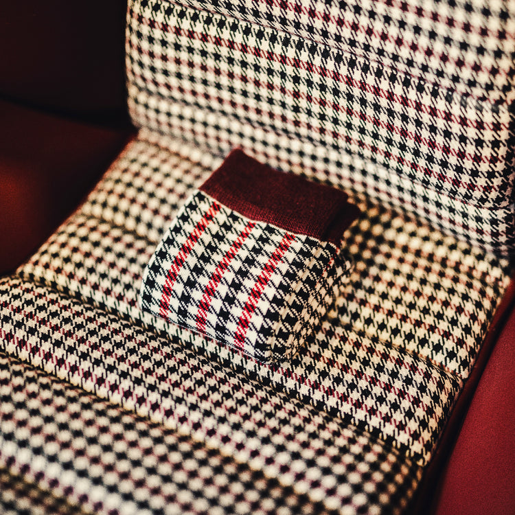 Pepita Black-Red Socks